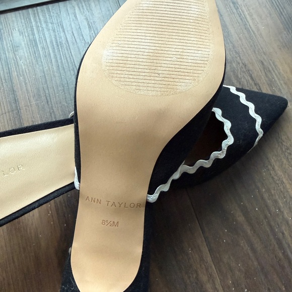 Ann Taylor Ric Rac Embroidered Pumps - Picture 3 of 3